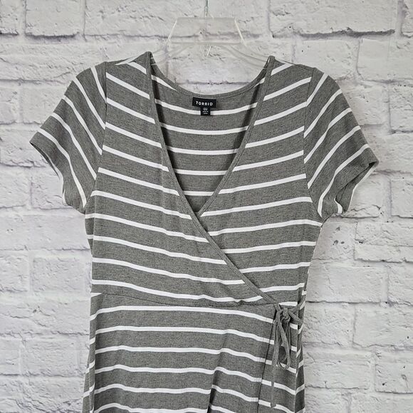 Torrid Gray White Striped Surplice Dress Faux Wrap Skater Midi Lightweight Knit - Picture 3 of 11